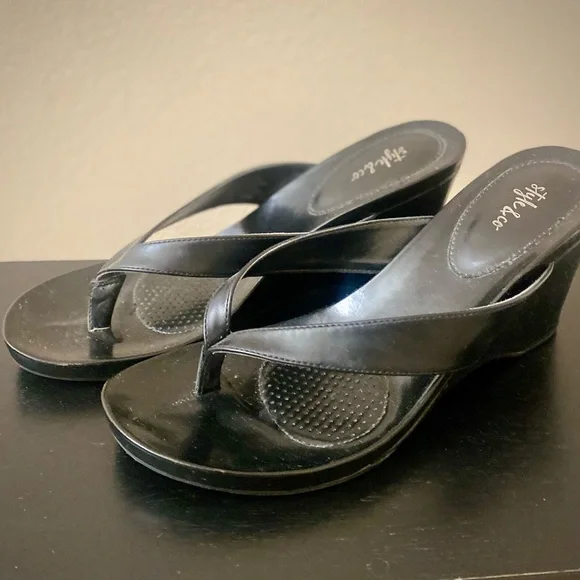 Style & Co Black Wedge Shoes with Classic Design - Picture 1 of 4